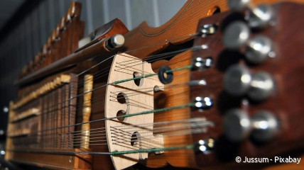 Seraphine Stragier, een vertelconcert op Nyckelharpa