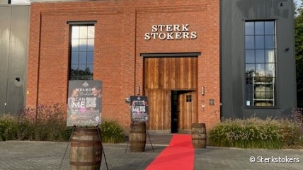 STERKSTOKERS te Brecht